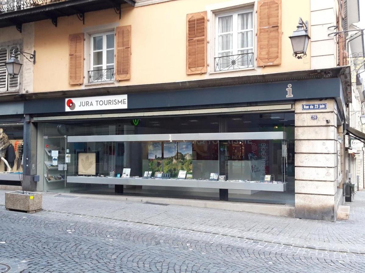 Vivez Un Conte De Fee Dans La Piece Ronde D'Une Tour Medievale Porrentruy Bagian luar foto
